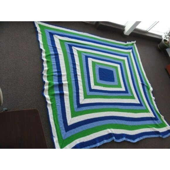 Vtg Very Large Handmade Crocheted Bedspread Afghan Blues Green White Square - Picture 1 of 10